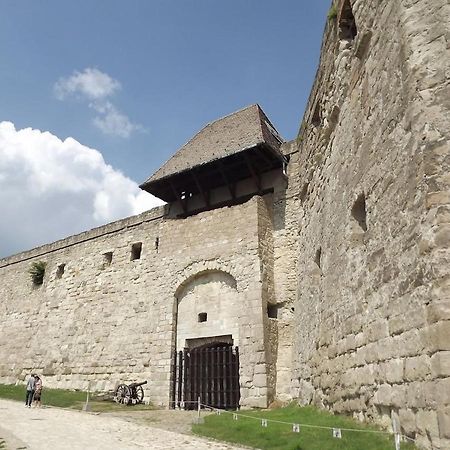 Belvárosi apartman Eger Esterno foto