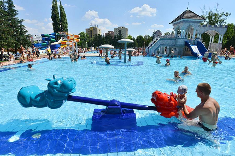 Belvárosi apartman Eger Esterno foto